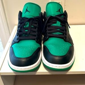 Jordan 1 Green and Black 10.5
